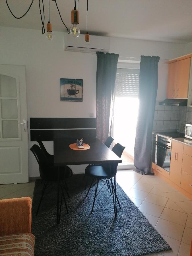 Fast Sleep & Go 2 Apartment Парачин Екстериор снимка