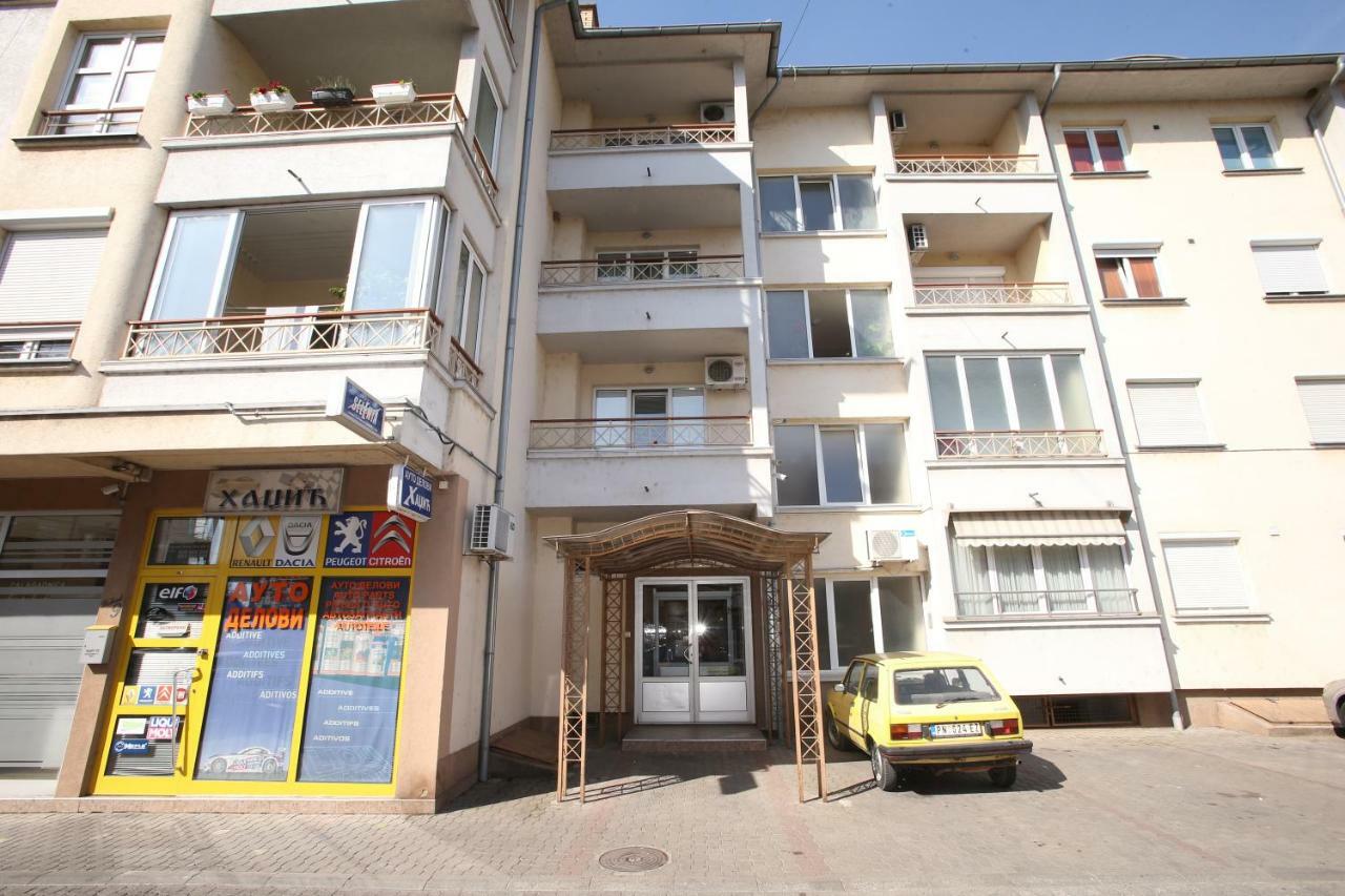 Fast Sleep & Go 2 Apartment Парачин Екстериор снимка