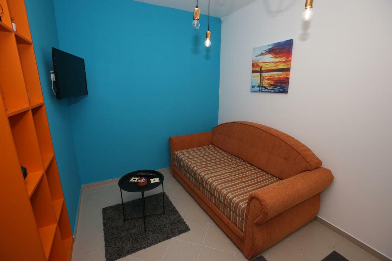 Fast Sleep & Go 2 Apartment Парачин Екстериор снимка