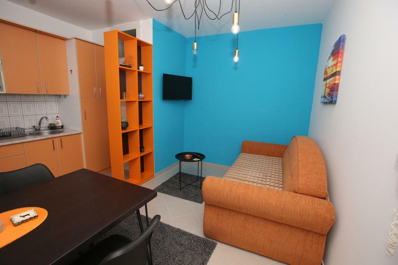 Fast Sleep & Go 2 Apartment Парачин Екстериор снимка