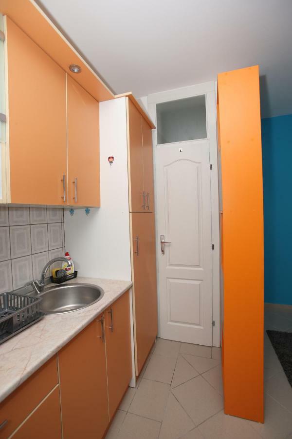 Fast Sleep & Go 2 Apartment Парачин Екстериор снимка