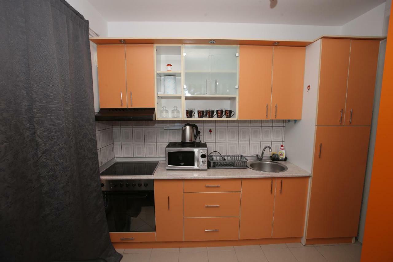 Fast Sleep & Go 2 Apartment Парачин Екстериор снимка
