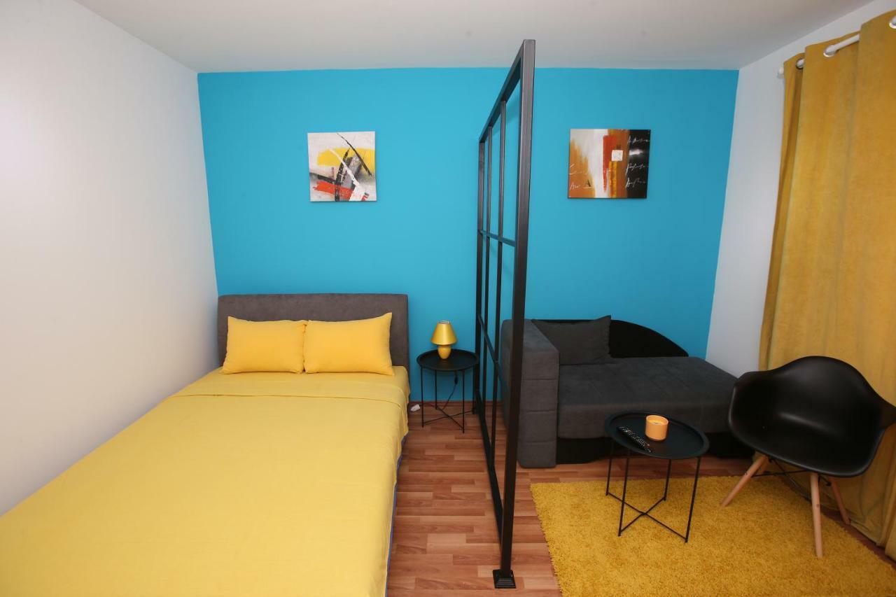 Fast Sleep & Go 2 Apartment Парачин Екстериор снимка